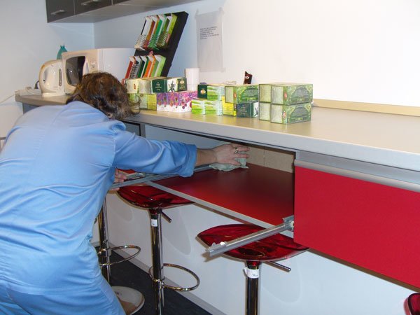 Doral Cleaning - servicii profesionale curatenie civila si industriala